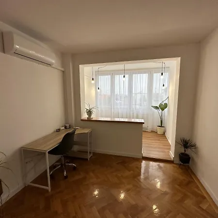 Esi #central With Garage Apartment *