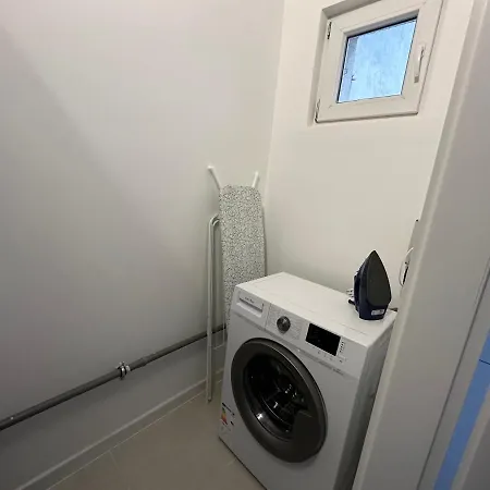 Esi #central With Garage شقة *