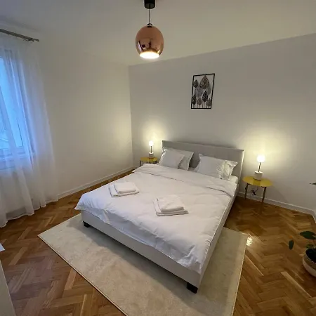 Esi #central With Garage Διαμέρισμα *