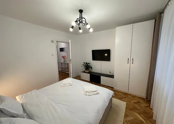 Esi #central With Garage *