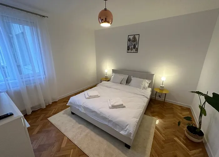 Esi #central With Garage Apartamento *